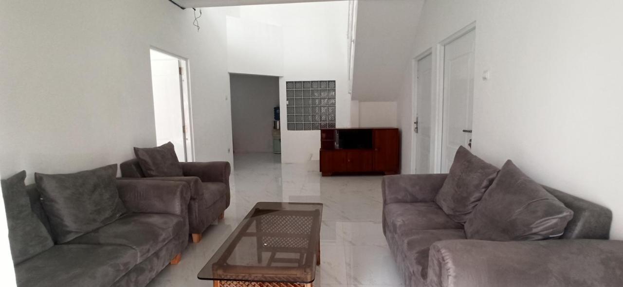 Jk House Bandung Villa ภายนอก รูปภาพ