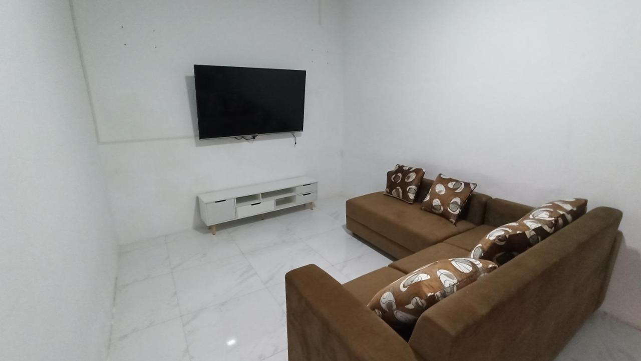 Jk House Bandung Villa ภายนอก รูปภาพ